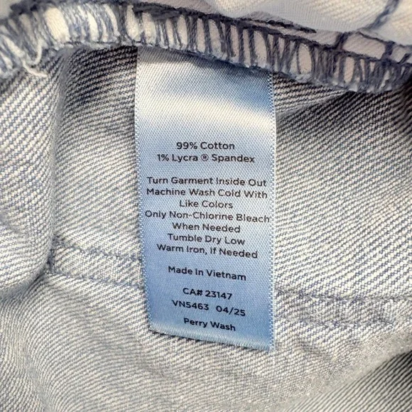 Talbots Jeans Women Sz 4 Petite Wide Leg Trouser Light Wash Frayed Hem Denim - Picture 8 of 12